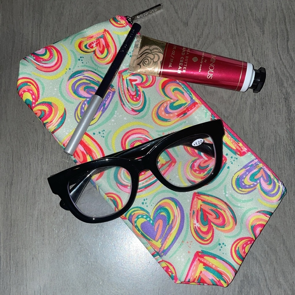 Clinique Heart Pouch